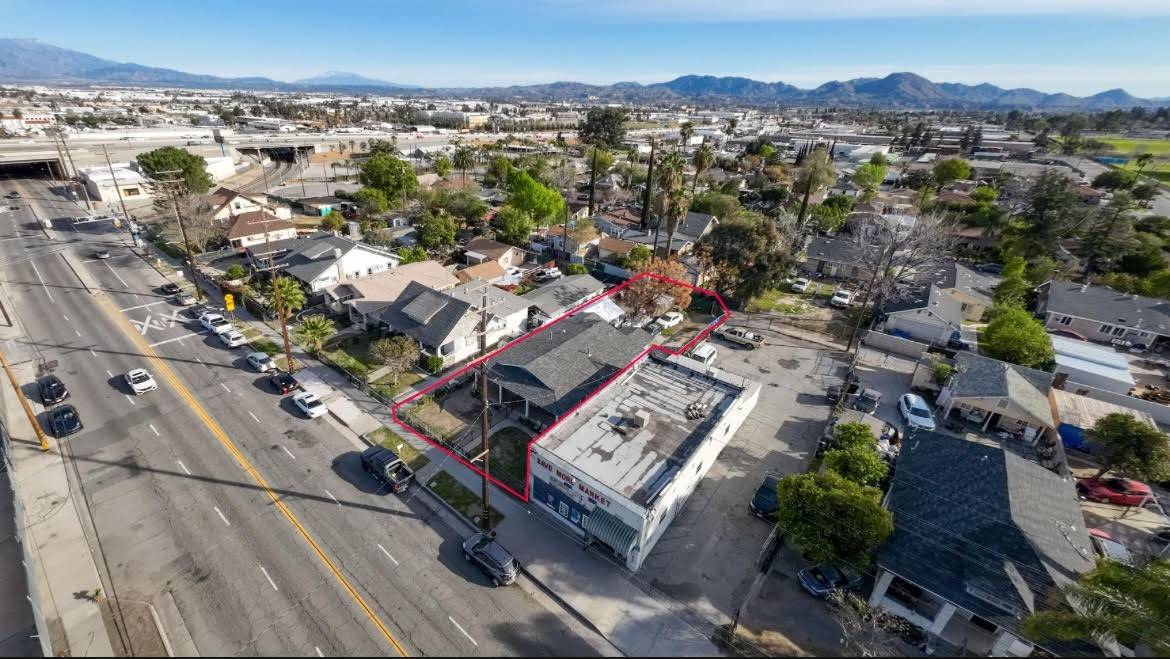 San Bernardino, CA 92410,963 W Rialto AVE