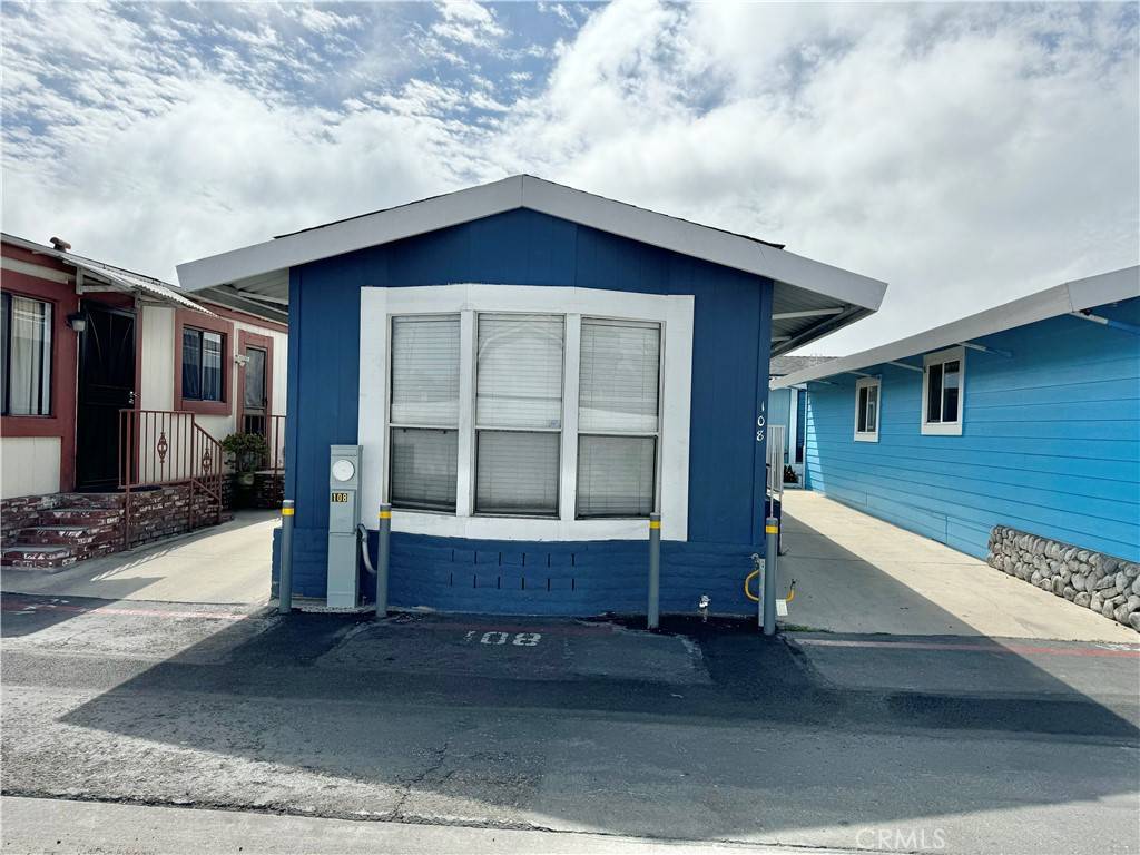 Costa Mesa, CA 92627,327 W Wilson ST #108