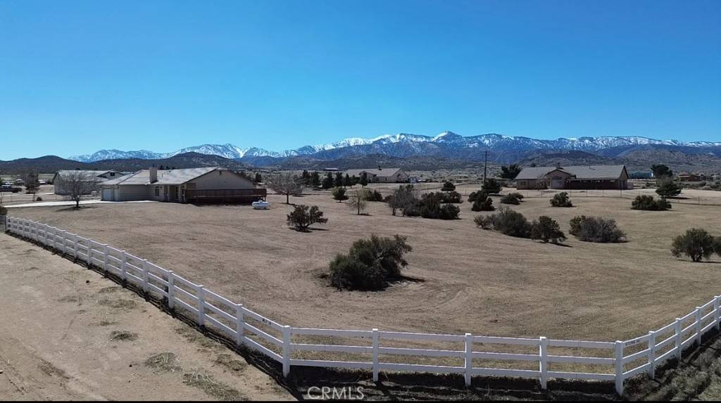 Phelan, CA 92371,8370 Wolf DR