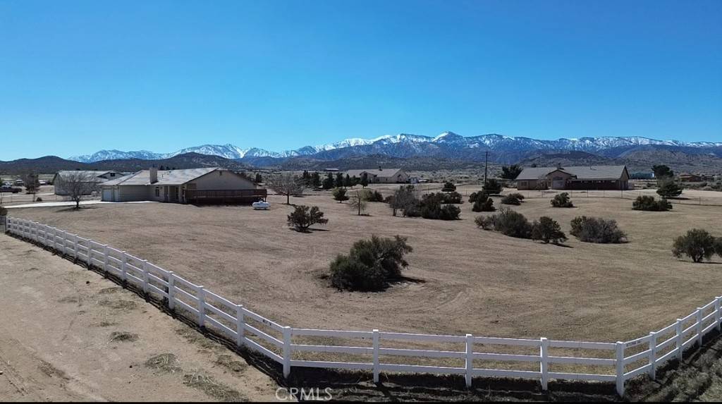 Phelan, CA 92371,8370 Wolf DR