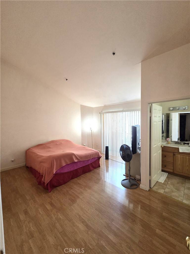 Panorama City, CA 91402,9146 Tobias AVE #3