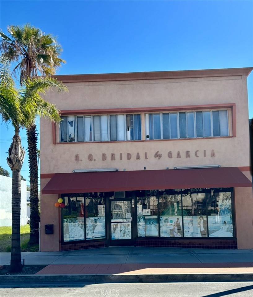 Fontana, CA 92335,8641 Sierra AVE