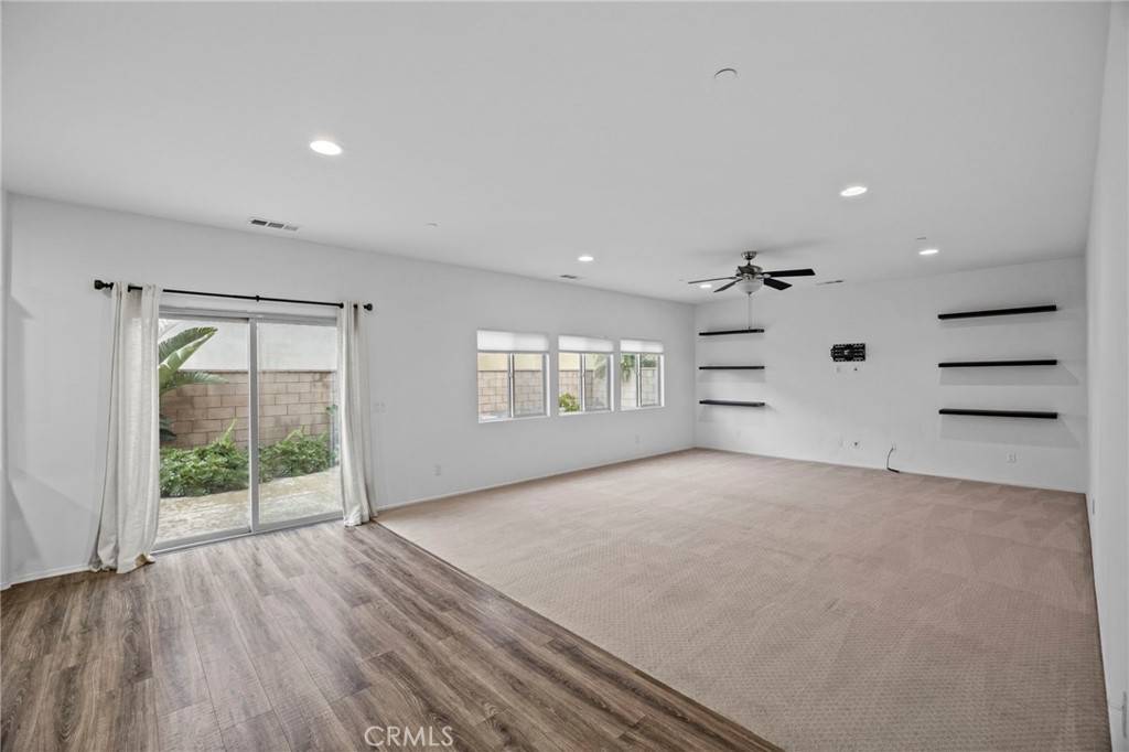 Fontana, CA 92336,16741 Buttonwood LN