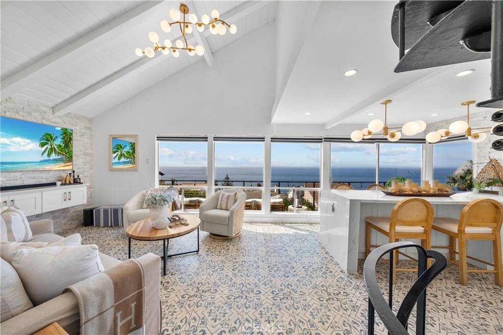 Laguna Beach, CA 92651,2696 Queda WAY
