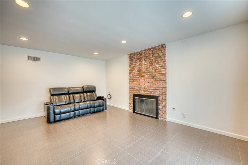 San Gabriel, CA 91775,941 Stuhr DR