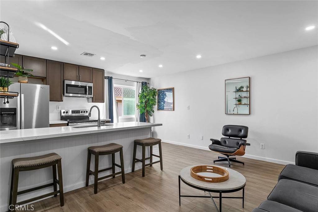 La Verne, CA 91750,2948 Knollwood AVE