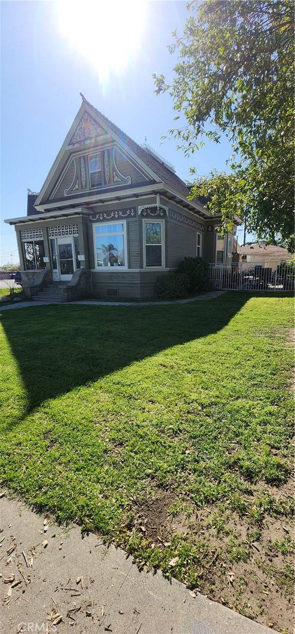 Azusa, CA 91702,403 N San Gabriel AVE