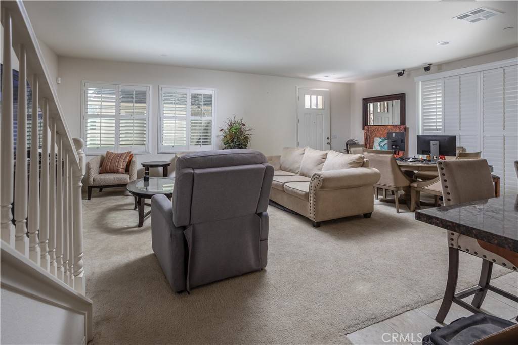 Rialto, CA 92376,687 S Mandarin LN