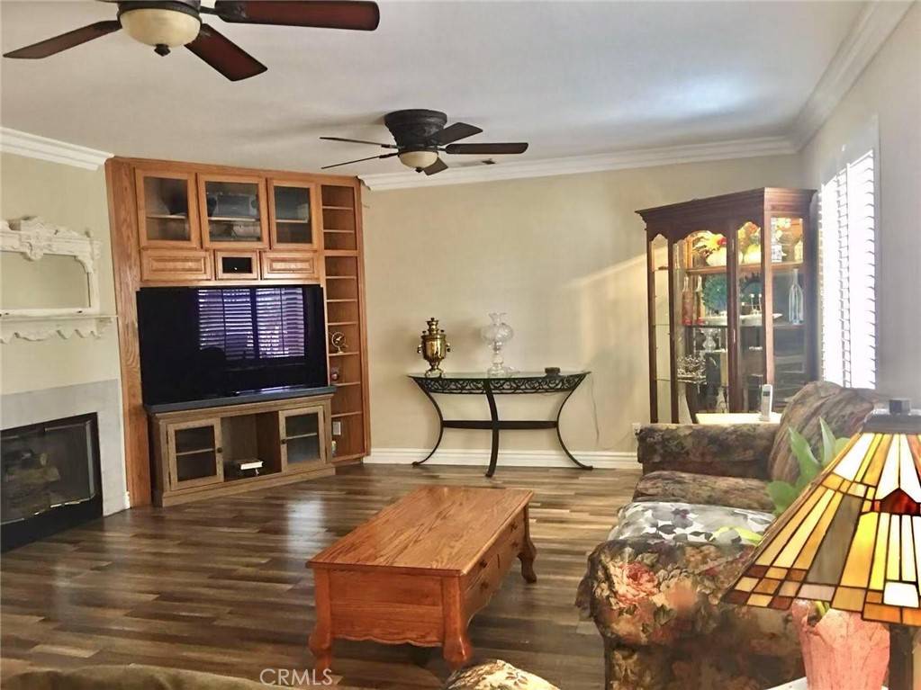 Corona, CA 92883,8982 Dahlia DR