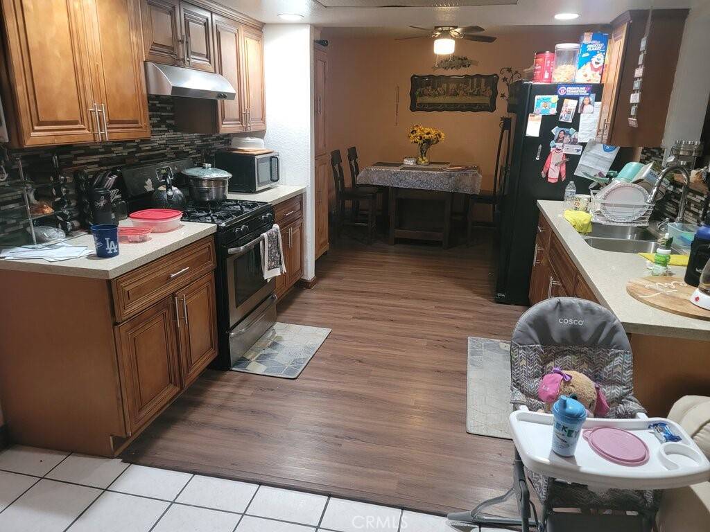 Fontana, CA 92335,17641 Vine CT
