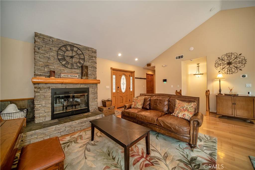 Lake Arrowhead, CA 92352,27391 Cottonwood LN
