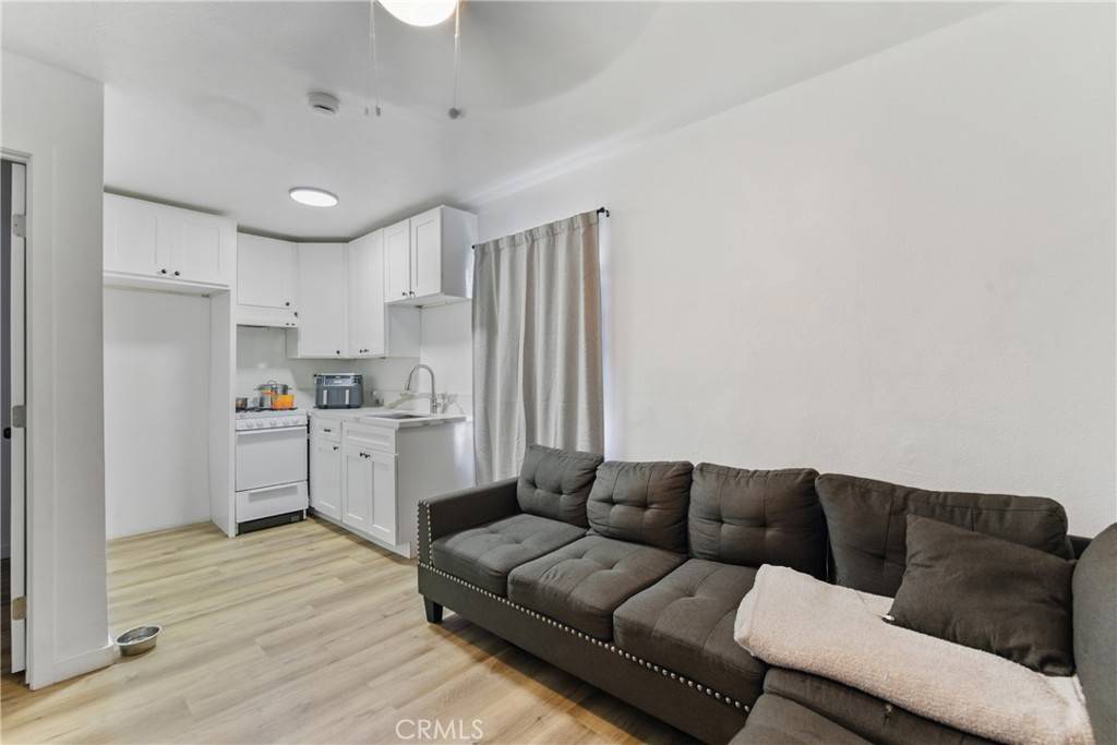 Paramount, CA 90723,16313 Hunsaker AVE