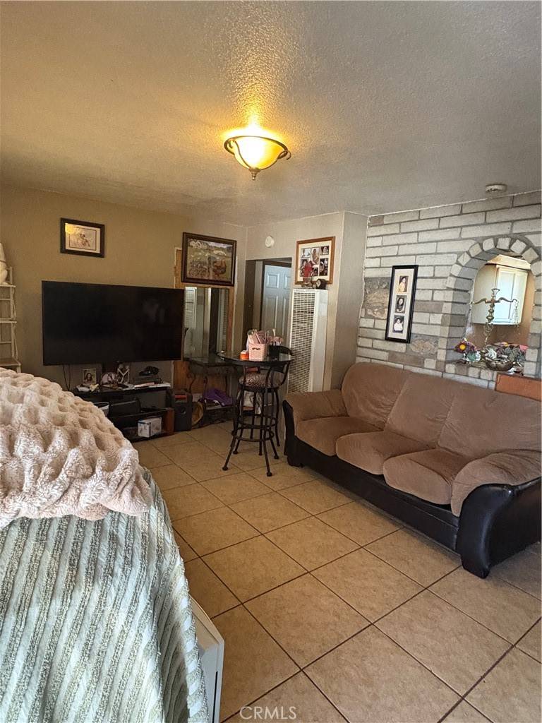 Riverside, CA 92505,10441 Cypress AVE