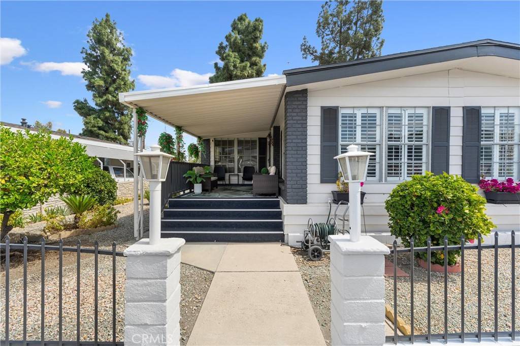 Corona, CA 92882,1353 Shadowglen WAY