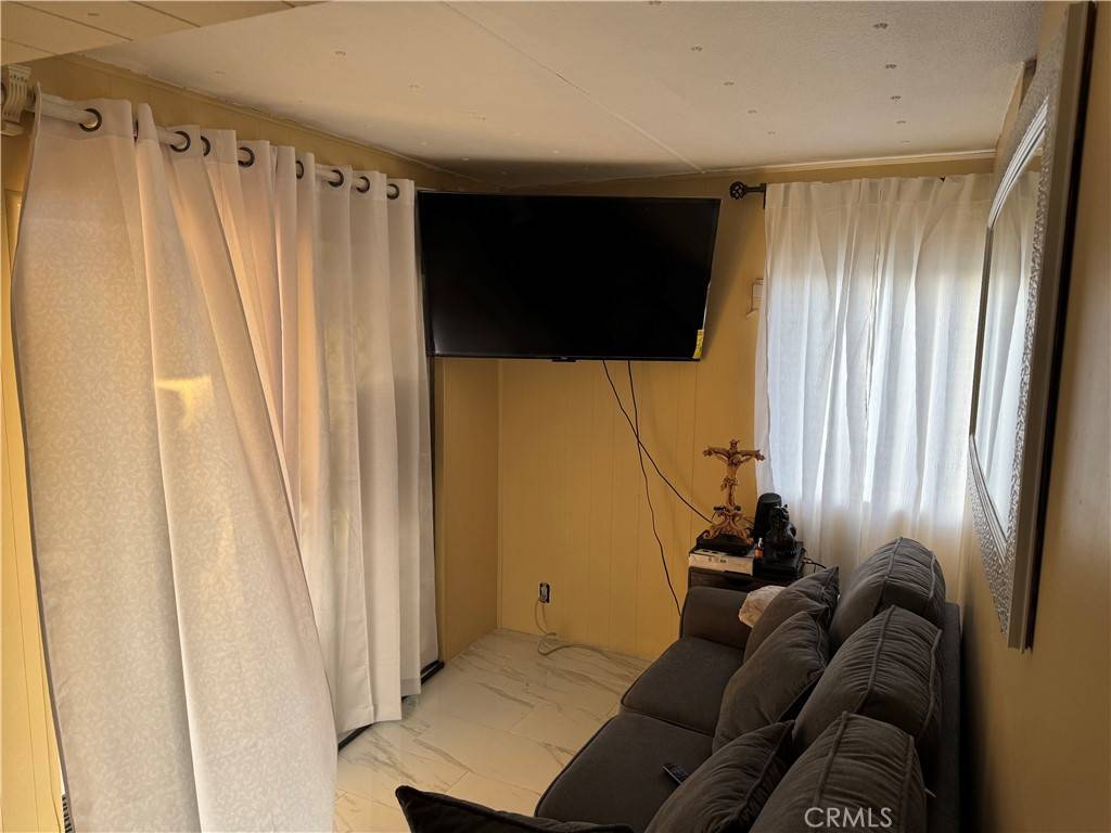 Yucaipa, CA 92399,12361 4th #35