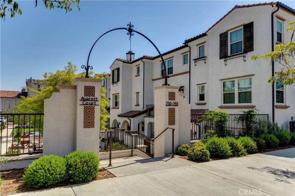 Claremont, CA 91711,232 Averett CT