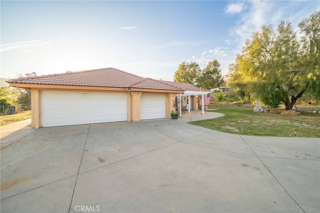 San Bernardino, CA 92407,1108 Richmond Hill CT