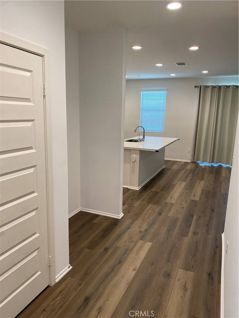 Hesperia, CA 92395,13110 Rosamond CT