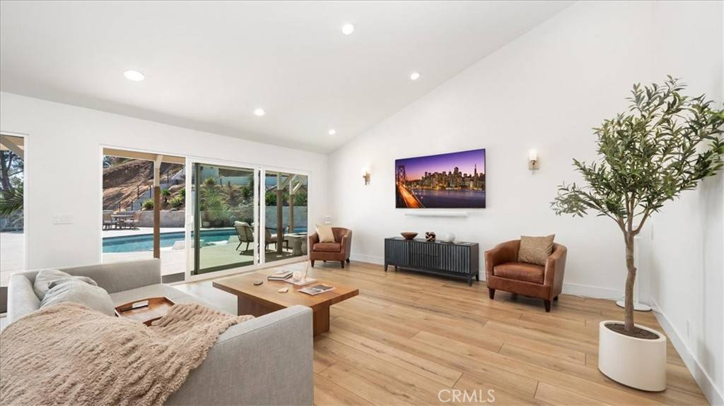 Claremont, CA 91711,664 W Napa CT