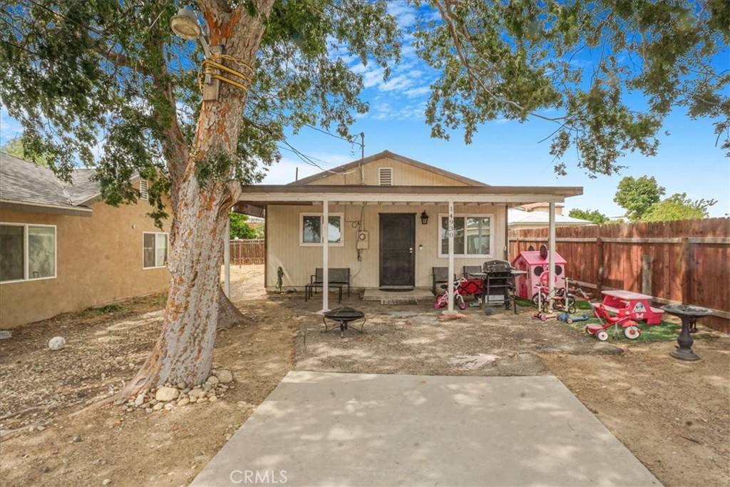 Fontana, CA 92335,14928 Yucca AVE