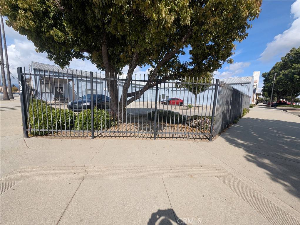 Pomona, CA 91768,202 N Main ST N