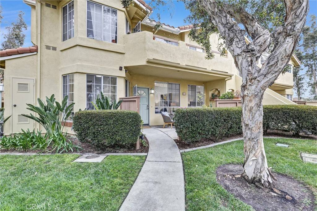 Irvine, CA 92614,33 Giovanni Aisle #360