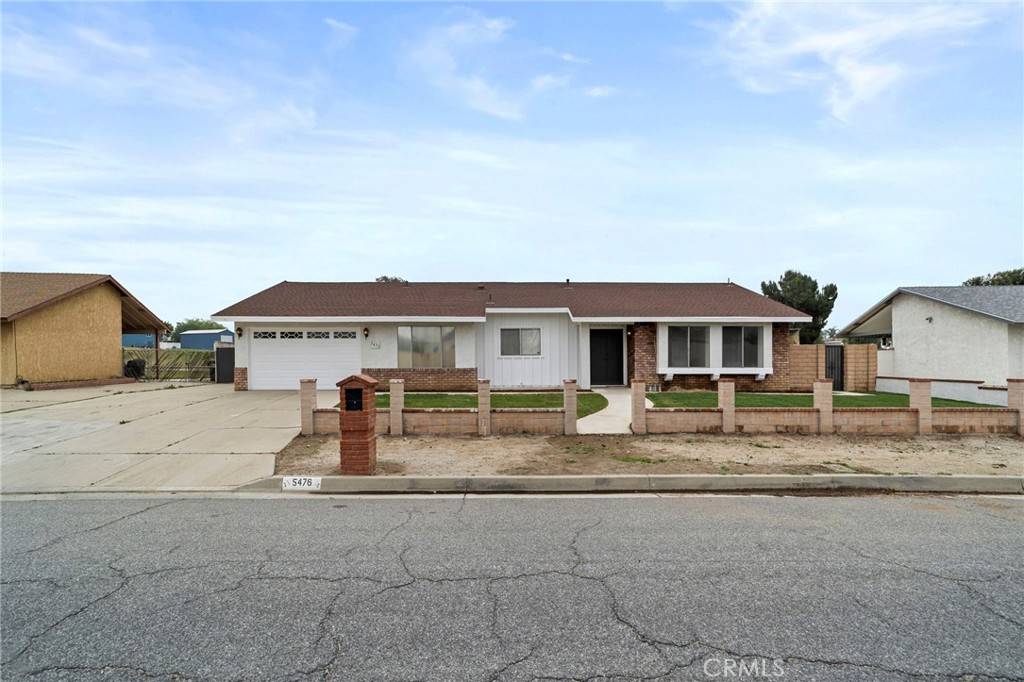 Jurupa Valley, CA 91752,5476 Trail Canyon DR