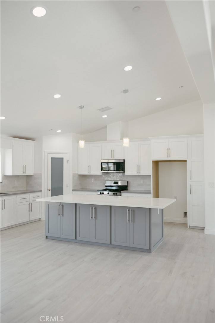 Hesperia, CA 92345,7452 Chase AVE