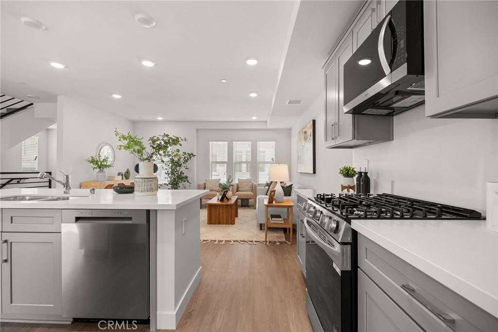 La Verne, CA 91750,2109 N White Avenue #B