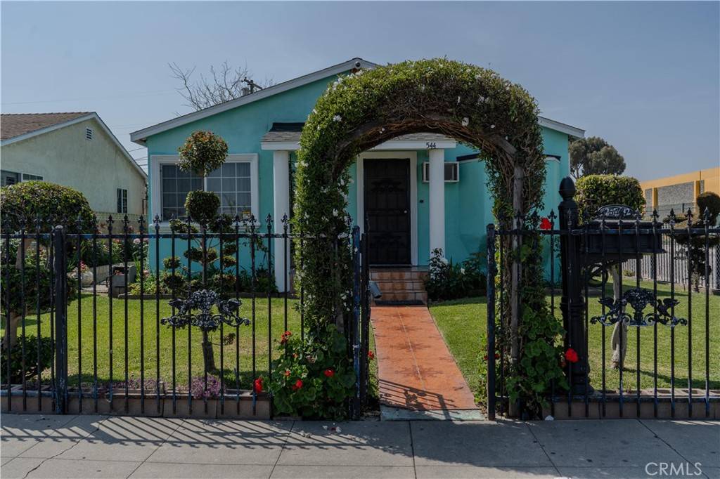 Compton, CA 90220,544 W Cedar St