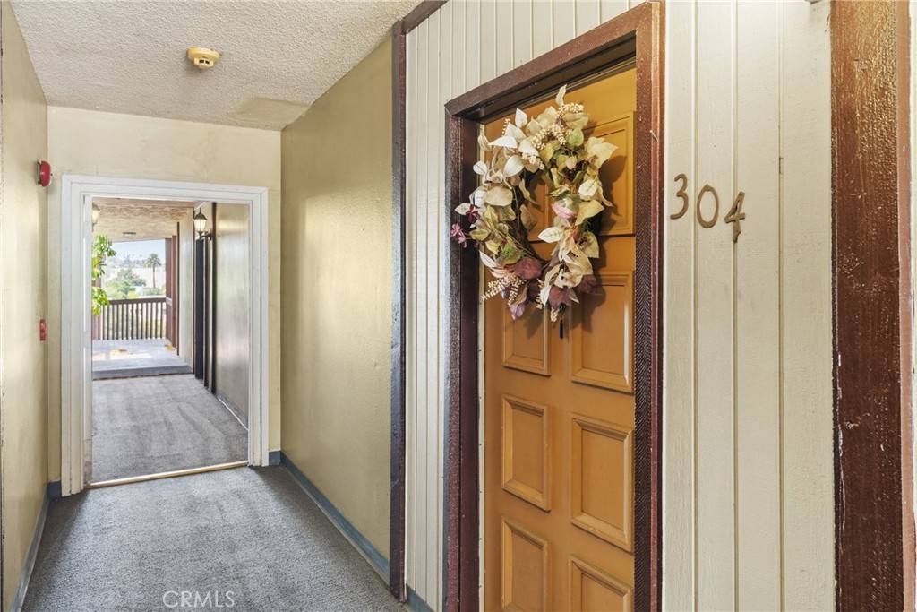 Los Angeles, CA 90042,5870 Benner ST #304