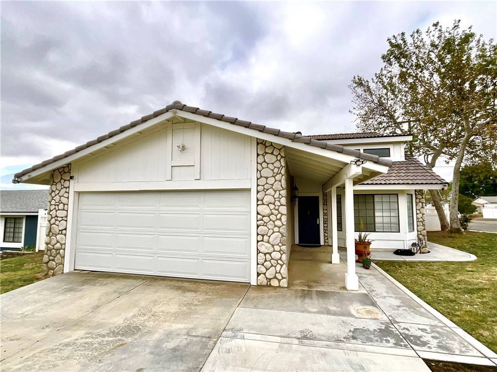 Banning, CA 92220,1078 W King ST