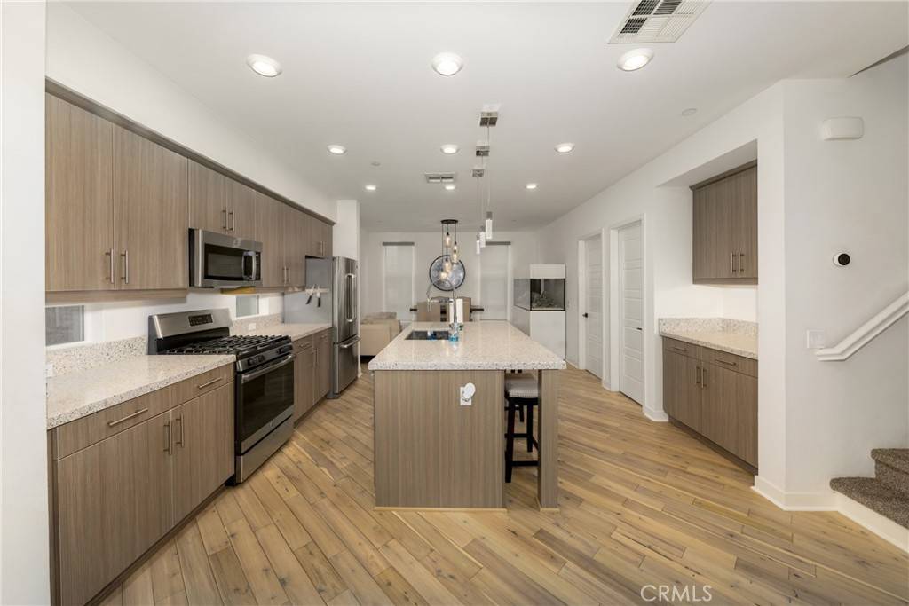 Azusa, CA 91702,495 Andrew DR #G
