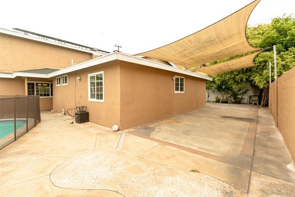 Anaheim, CA 92804,900 S Hayward ST