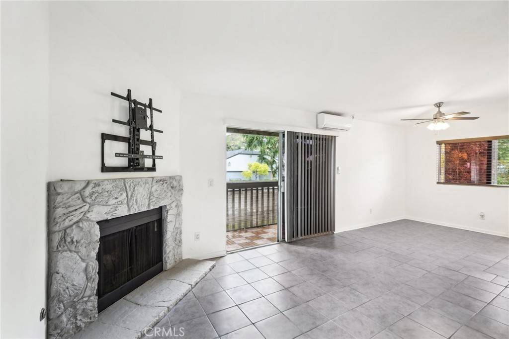 Colton, CA 92324,1251 S Meadow LN #154