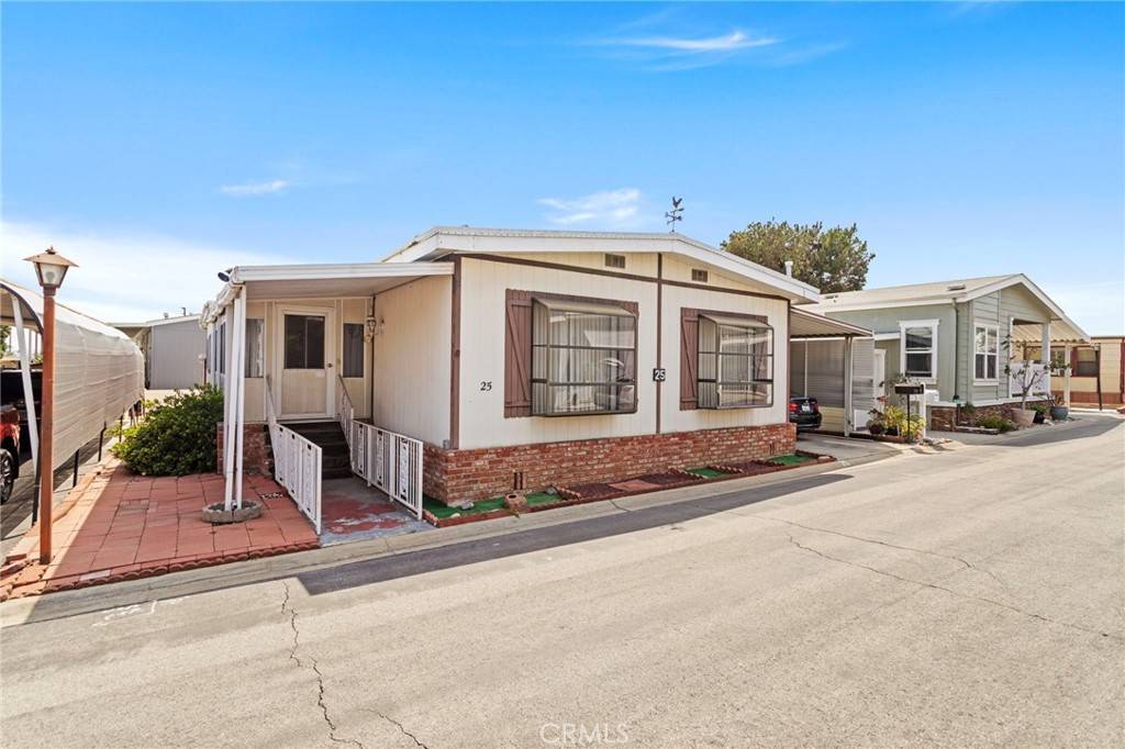Monrovia, CA 91016,1035 E Huntington DR #25