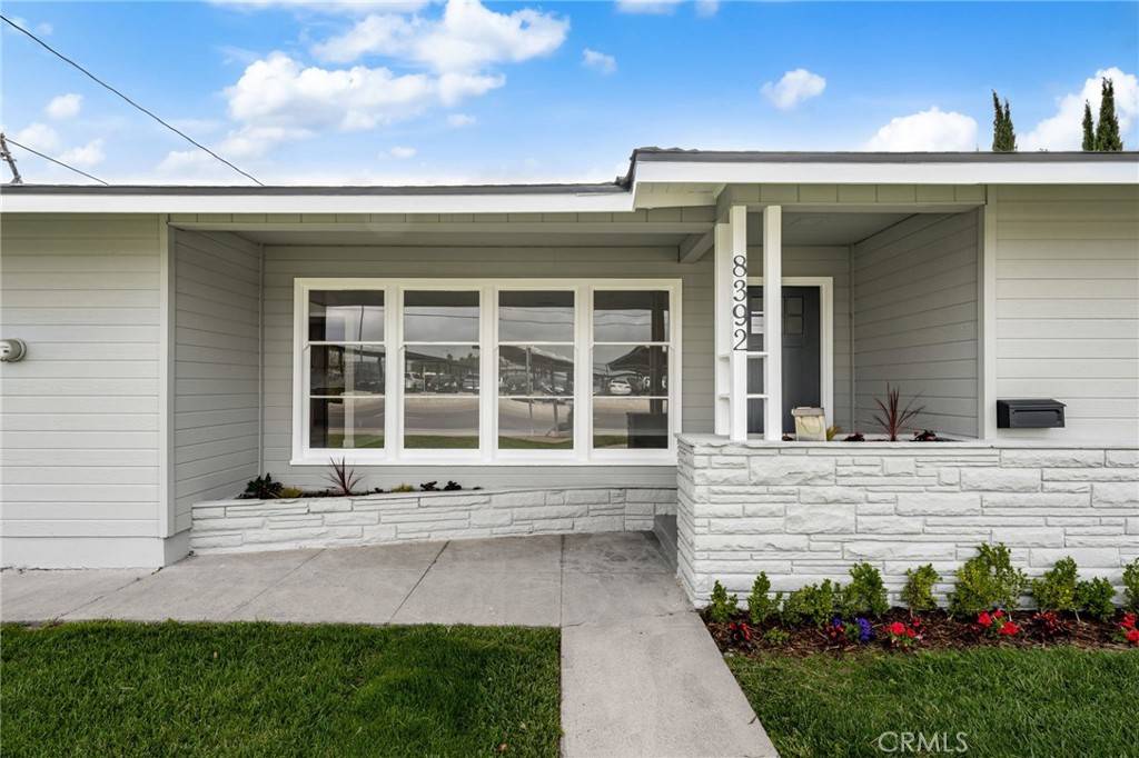 La Palma, CA 90623,8392 Walker ST