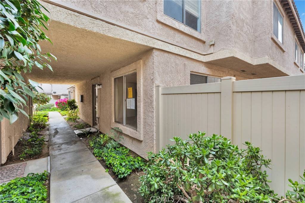 Diamond Bar, CA 91765,430 Golden Springs DR #C