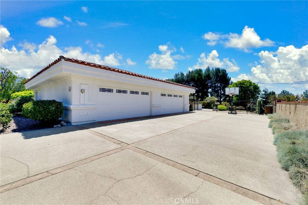 Claremont, CA 91711,1076 Pomello DR
