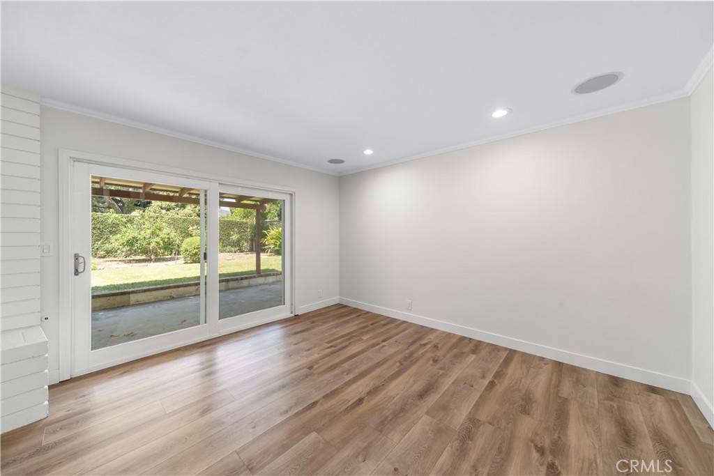 Glendora, CA 91741,549 E Walnut AVE