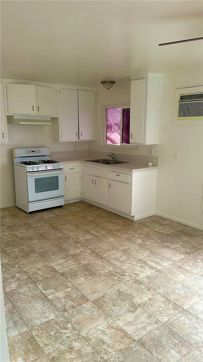Colton, CA 92324,241 Maryknoll DR