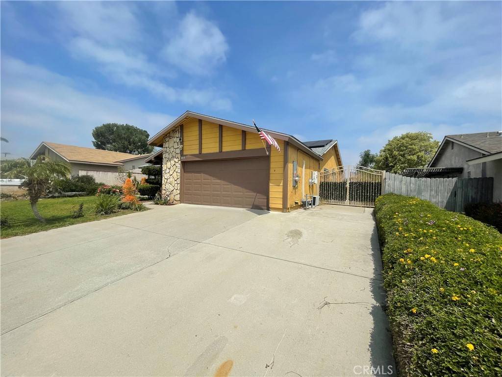 Corona, CA 92882,853 W Crestview ST