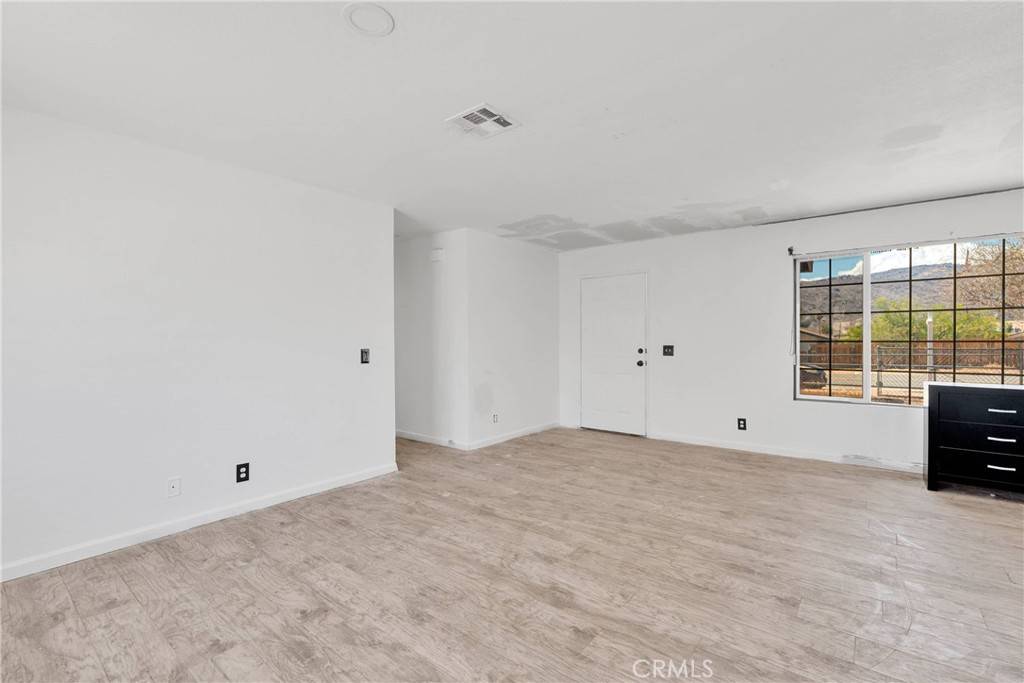 29 Palms, CA 92277,71854 El Paseo DR
