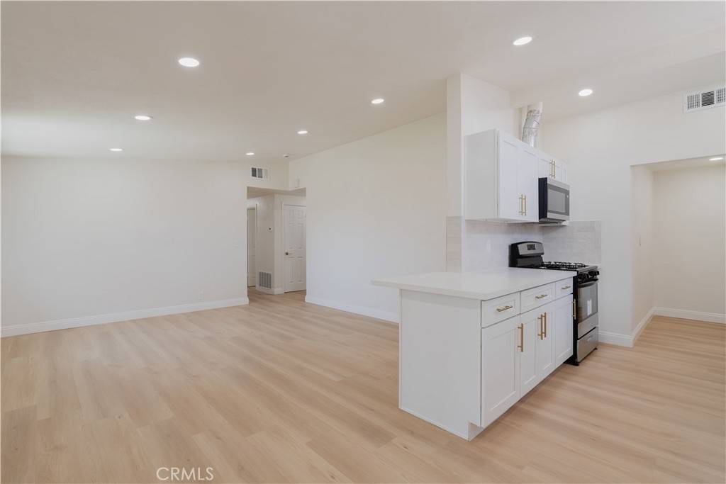 Covina, CA 91722,16540 E Kingside DR