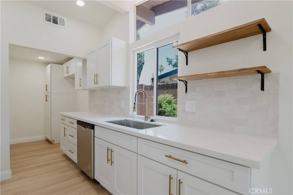 Covina, CA 91722,16540 E Kingside DR