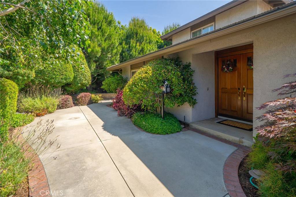 Glendora, CA 91741,964 N Entrada WAY