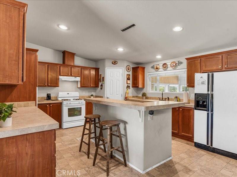 Pinon Hills, CA 92372,528 Sacramento RD