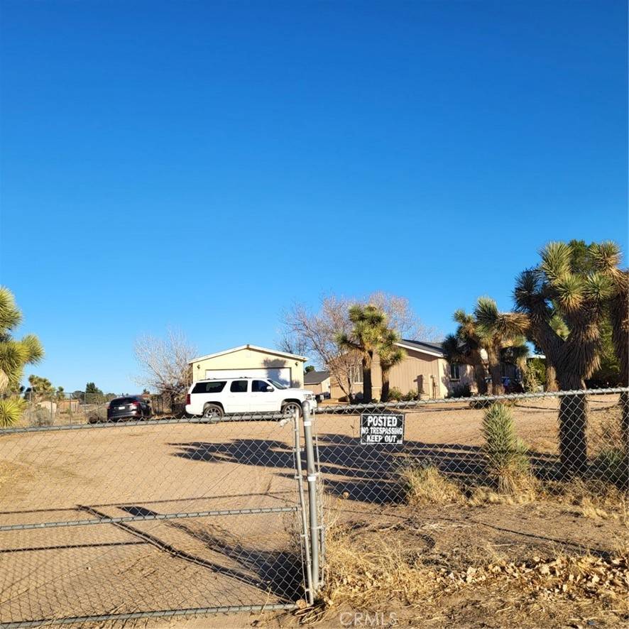 Phelan, CA 92371,9389 Smith RD