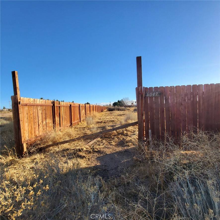 Phelan, CA 92371,6047 Brawley RD