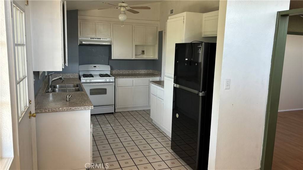 Montclair, CA 91763,4543 San Jose ST